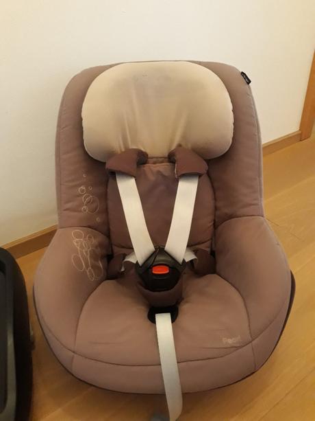 Autosedacka maxi cosi pearl + zakladna familyfix, maxi cosi