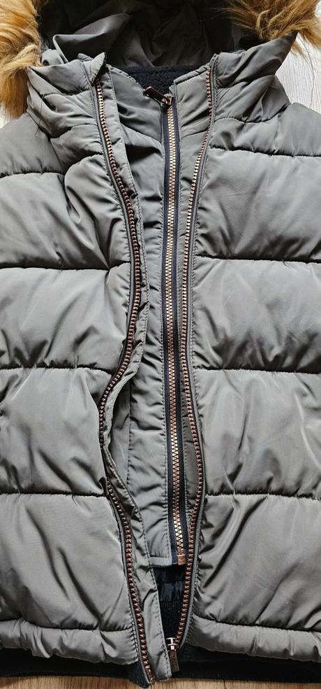 Zimná bunda c&a, veľkosť 152, super stav, c&a,152