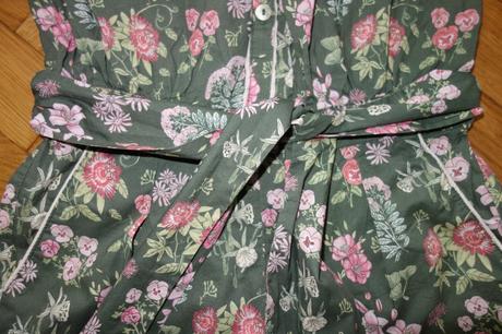 Kvetinový overal, 128