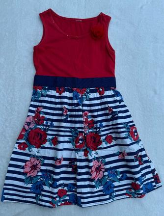 Pásikavé šaty, 128