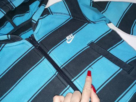 Mikina nike s pásmi, nike,110