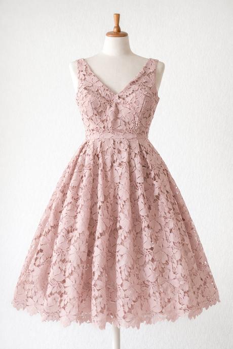 Luxusné čipkované šaty v púdrovo-ružovej farbe, mohito,xs