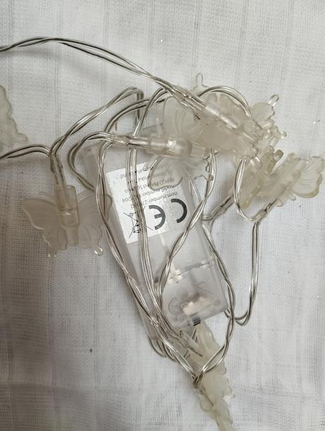 Vianočné gule ,retiazky a iné na tvorenie, 