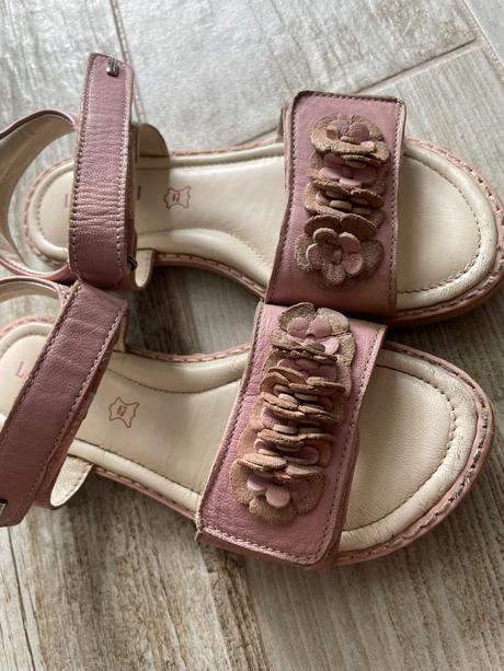 Sandalky, lasocki,31