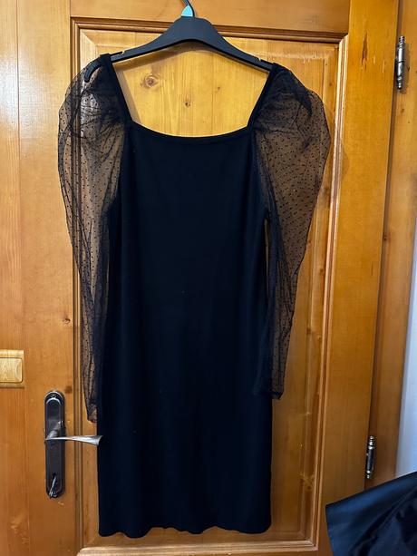 Čierne šaty so šifonovymi rukávmi, new look,42