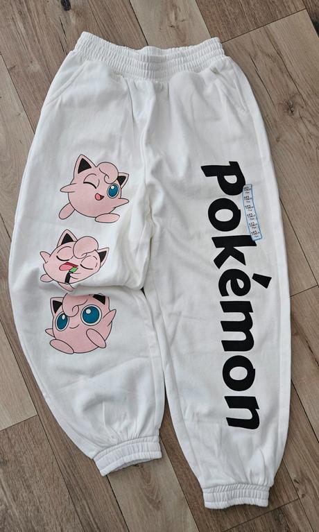 Tepláky pokémon 11r., reserved,152