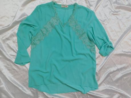 Velmi pekna kvalitna bluzka s roll-up rukavmi, 46