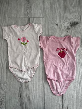 2 kusy ružových body s obrazkom, 74