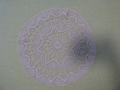 Háčkované obrusy, dečky,