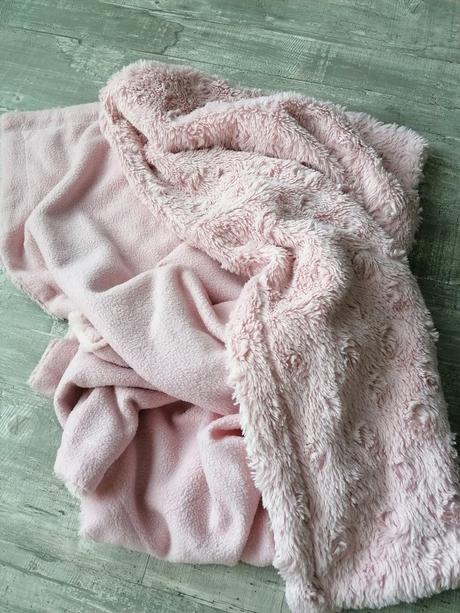 Deka ružová, 