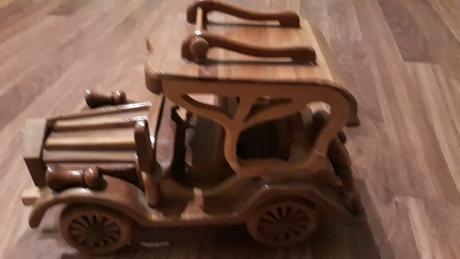 Predam retro drevene auto, 