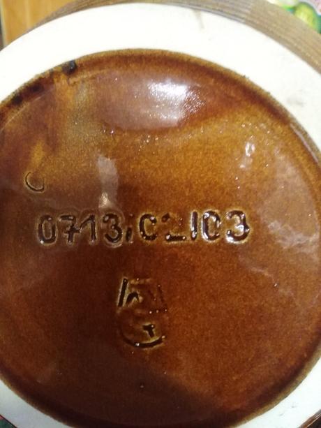 Keramicka nadoba + sialky, 