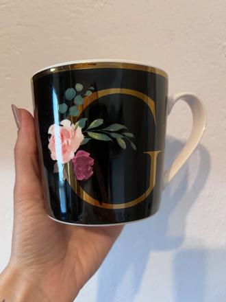 Hrnček s písmenom g,