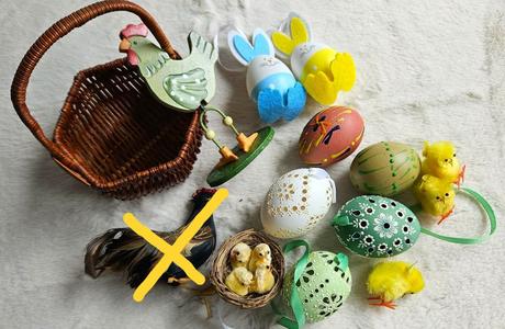 Velkonocna vyzdoba, kraslice a maly kosik, 