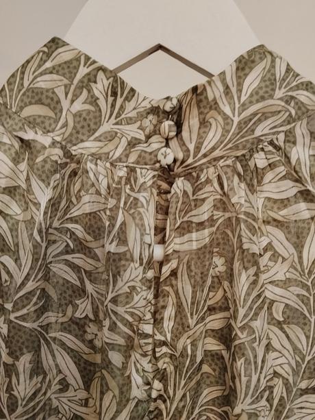 Elegantná romantická blúzka h&m floral vzor, 36 / s