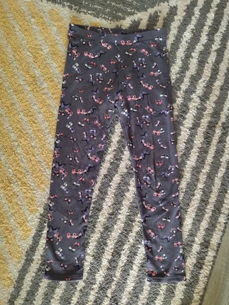 Motýlikové legínky, 134