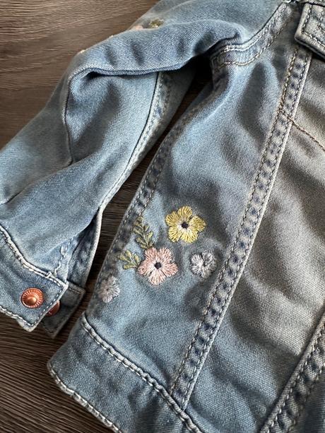 Krasna vysivana riflovka, f&f,86