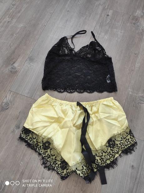 Pyzamko karolin, m / s