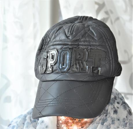 Dámska prešívaná šiltovka,