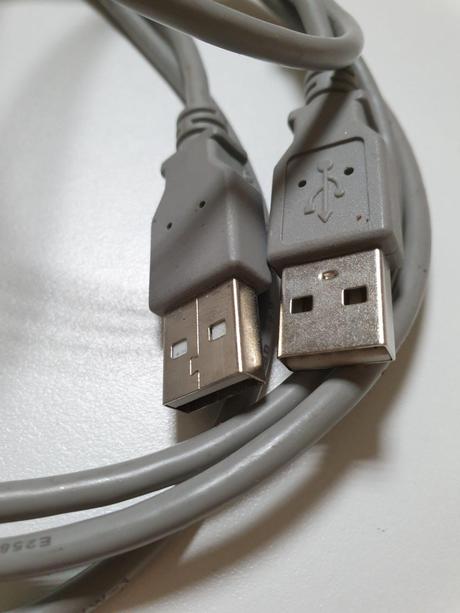 Kabel 2m koncovky usb a usb,