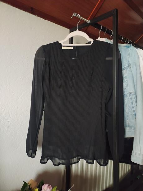 Čierna blúzka, m