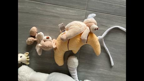 Závesné hudobné hračky,macko uspávačik so svetlom,