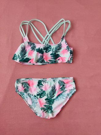 Dievcenske plavky, 134