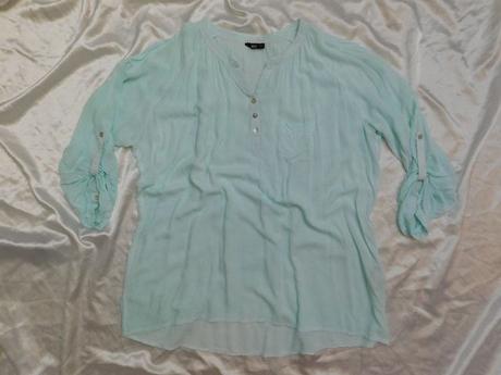 Vzdusna bluzka s roll-up rukavmi, 46