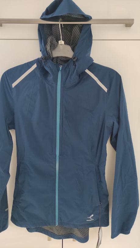 Tenšia vodeodolná bunda, 36