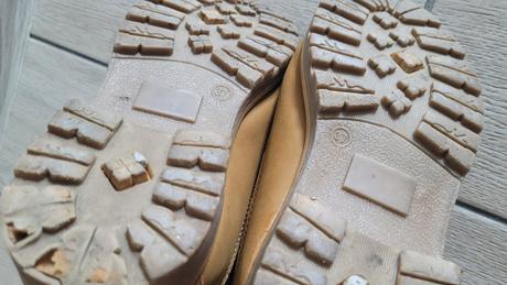 Horčicové topánky, 36