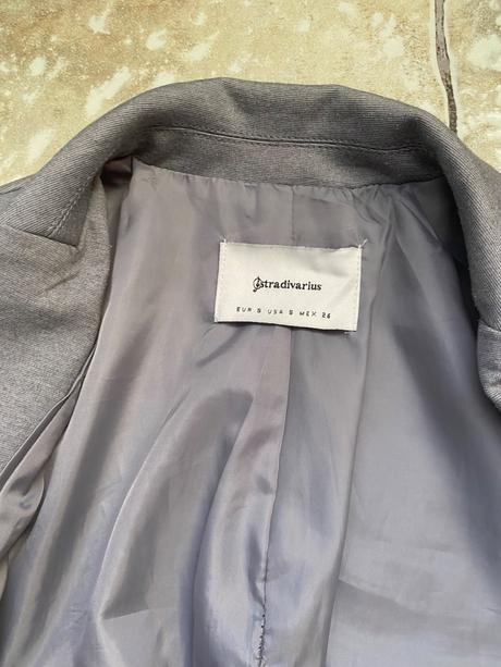 Sivé sako stradivarius, stradivarius,s