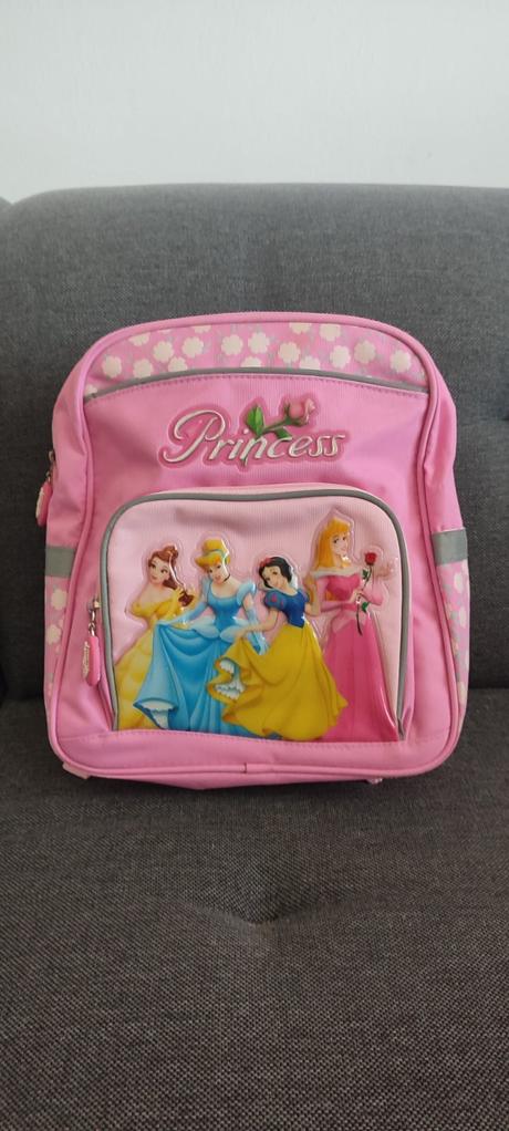 Nenoseny ruksak, disney