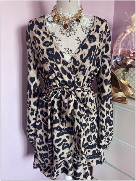 Mini šaty so zvieracím vzorom, l