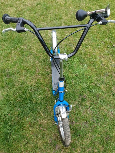 Retro kolobežka lion, 