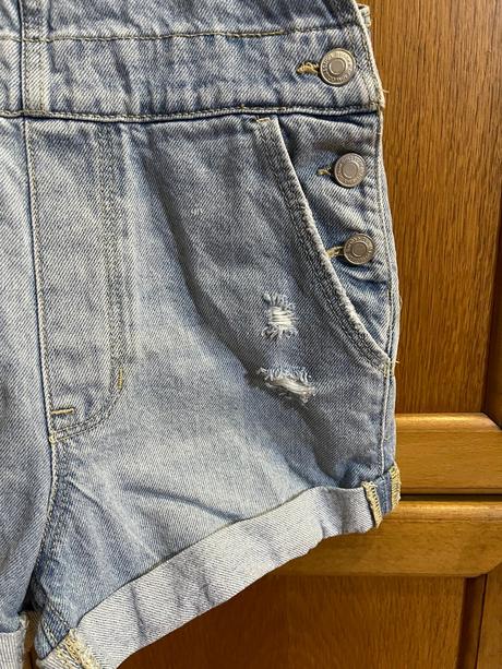 Štýlové rifľové kraťasy na traky bershka, bershka,xs