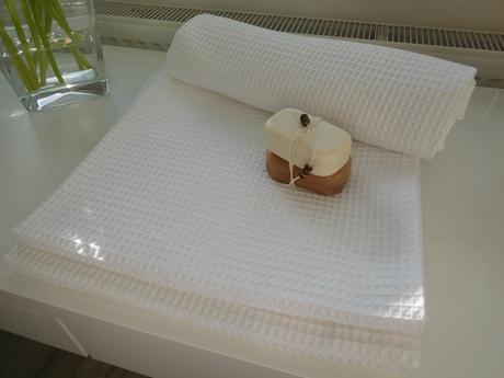 Vaflová bavlna - uteráky-140 x 70 cm, nové, 