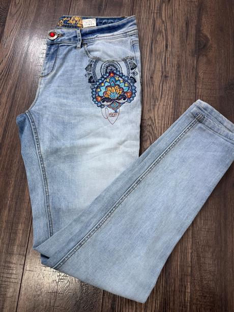 Desigual boho rifle s mandala výšivkou veľ 30, desigual,30
