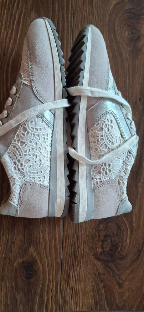 Kožené tenisky, 40