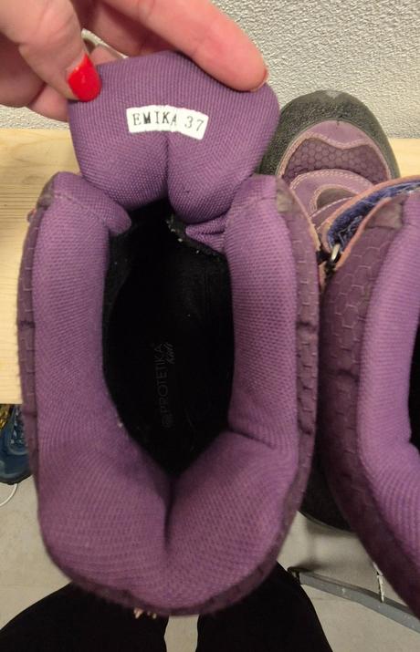 Snehule, protetika,37