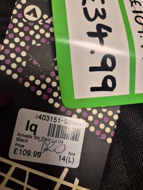 Nove oteplovačky s visačkou, l