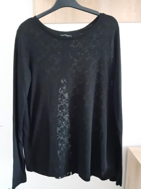 Svetrík s krajkovým chrbátom, 42