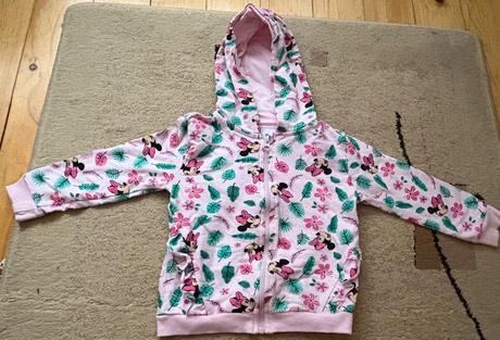 Nadherna volanikova mikinka, sinsay,98