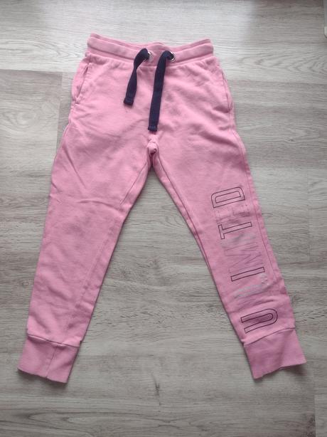 Ružové tepláky, 134