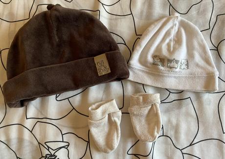 Set - čiapky 2ks + rukavičky - 3ks,