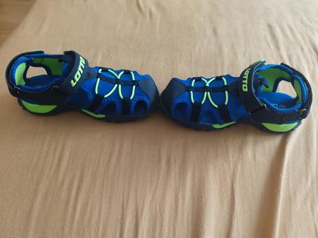 Nenosené letné tenisky - sandále, lotto,32