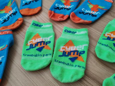 Ponožky na skákanie na trampolínach, 34