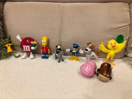 Rozne postavicky aj na tortu, 