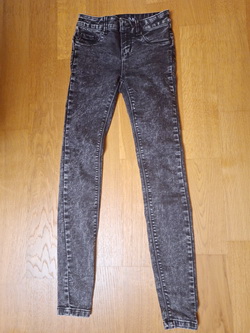 Čierne rifle č.146-152, h&m,146