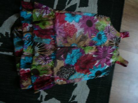 Dievcenske saty-top, c&a,152