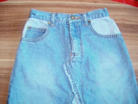 Riflová sukňa, 122